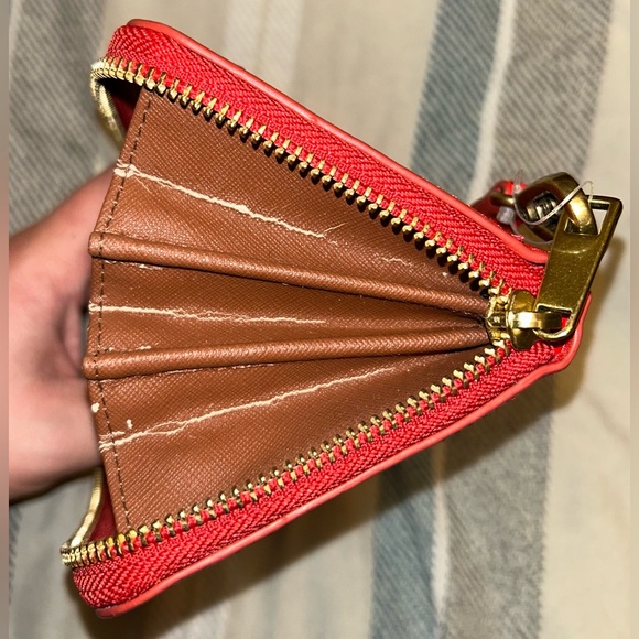 Fossil Emma Zip Around Red Leather Wristlet Wallet - Picture 9 of 9